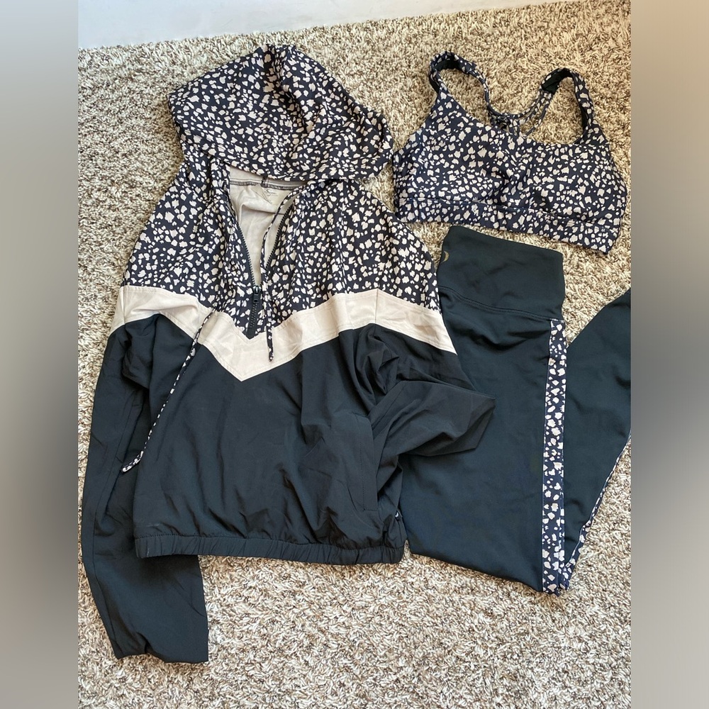 Jessica Simpson Matching Set Activewear 3 Piece Medium